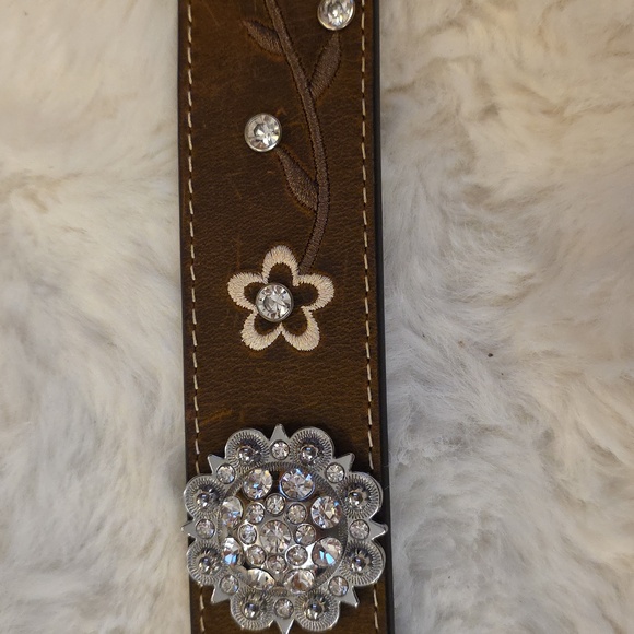 Ariat Western Brown Leather Rhinestone Conches Embroidered Floral Belt Womens S - Picture 2 of 8